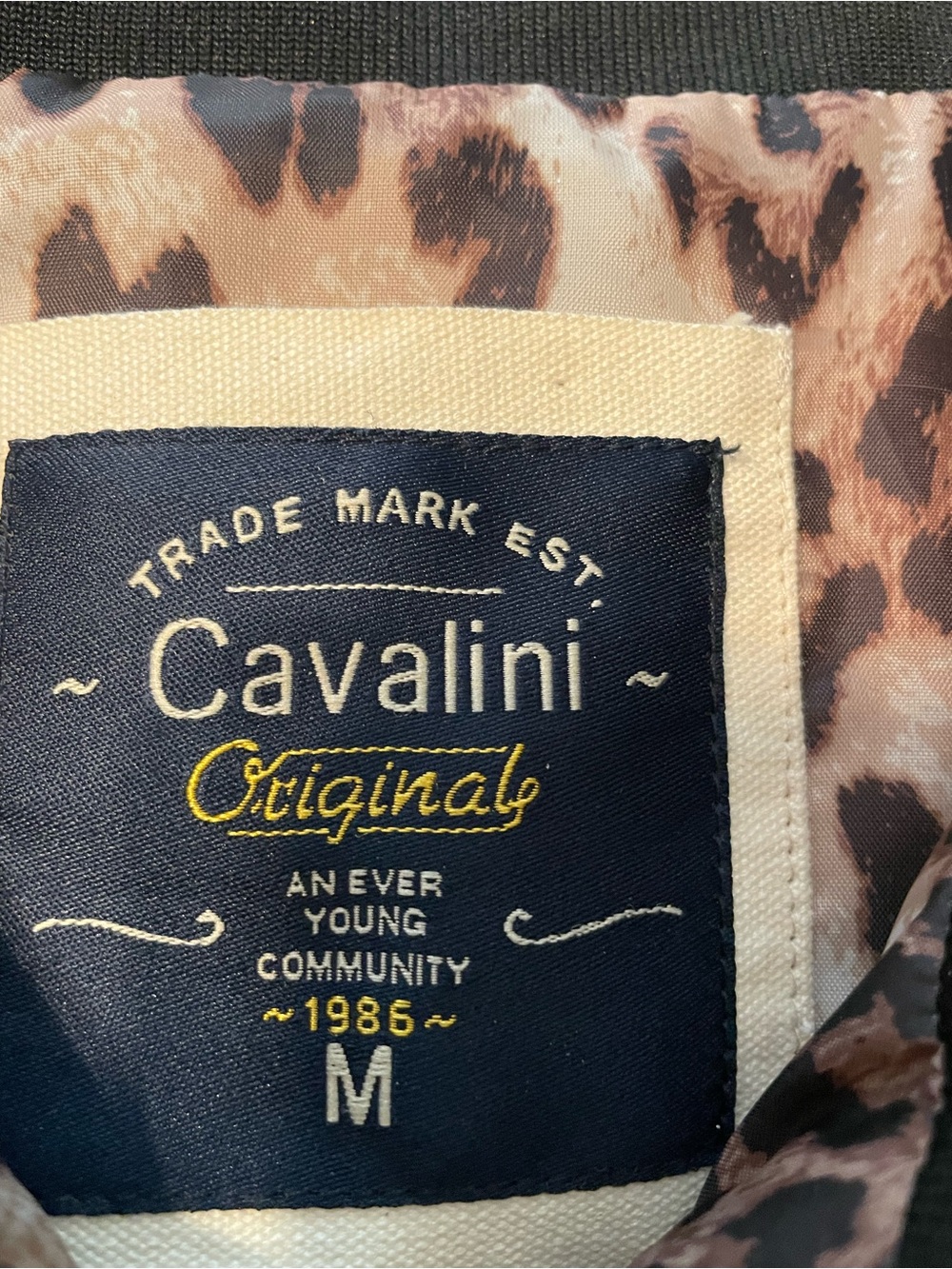 Cavalini Black Quilted Puffer Vest with Leopard Print Lining - Picture 3 of 10